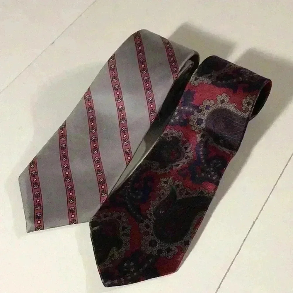 Oscar de la Renta Lot of Two Vintage Silk Ties